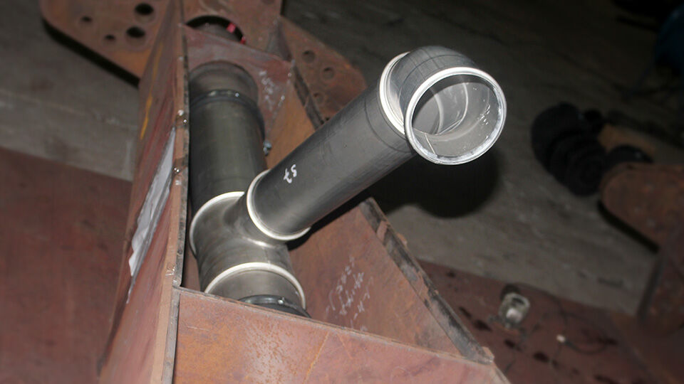 BL__CHER_pipes_in_the_Haramain_hero